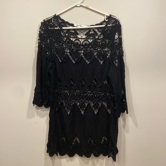 Cover up - Picture 1 of 3